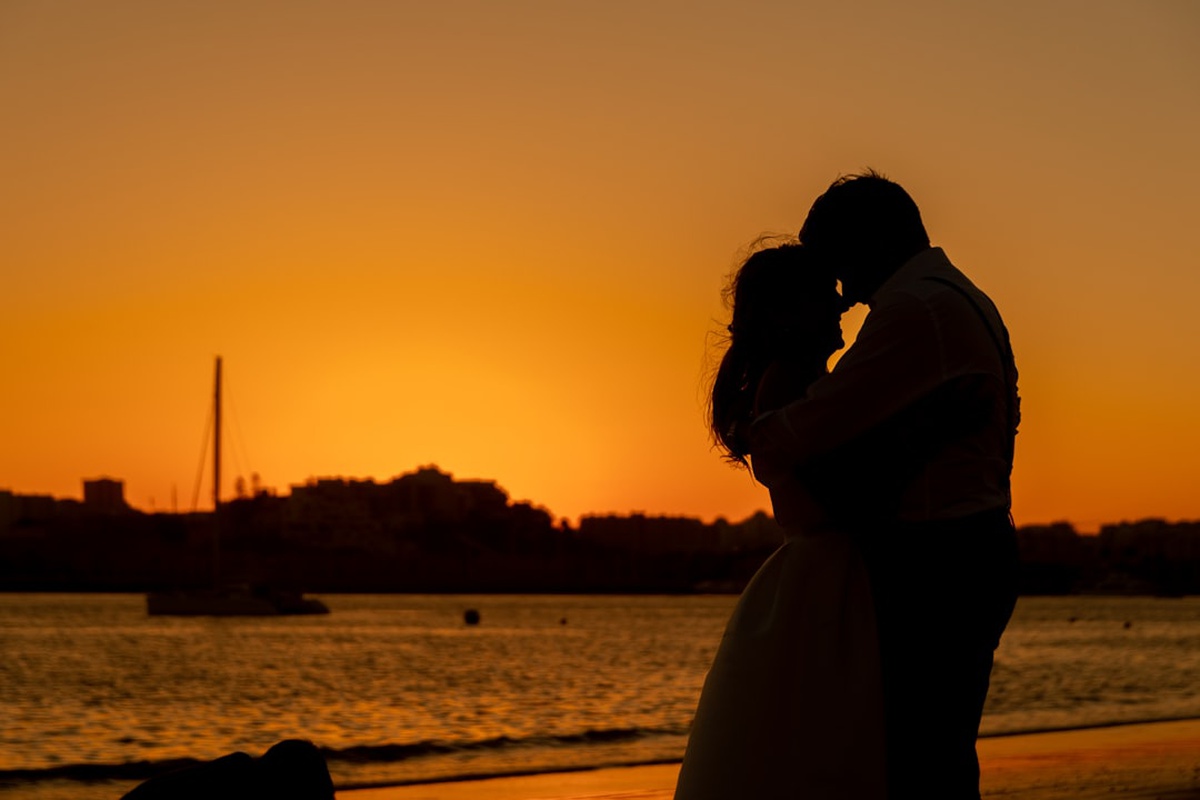 Aries and Cancer Compatibility 2026 — Love, Friendship & Business Insights